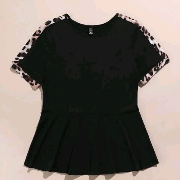 Plus Contrast Leopard Babydoll Tee - Picture 4 of 6